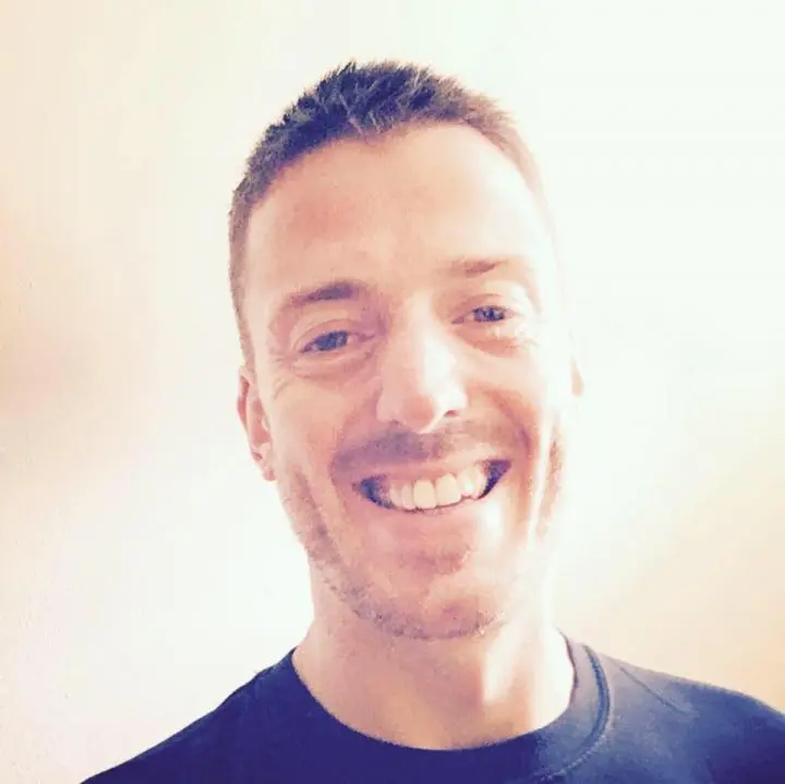 Laughing adult man with an ugly smile | Therapeutic & transformative yoga