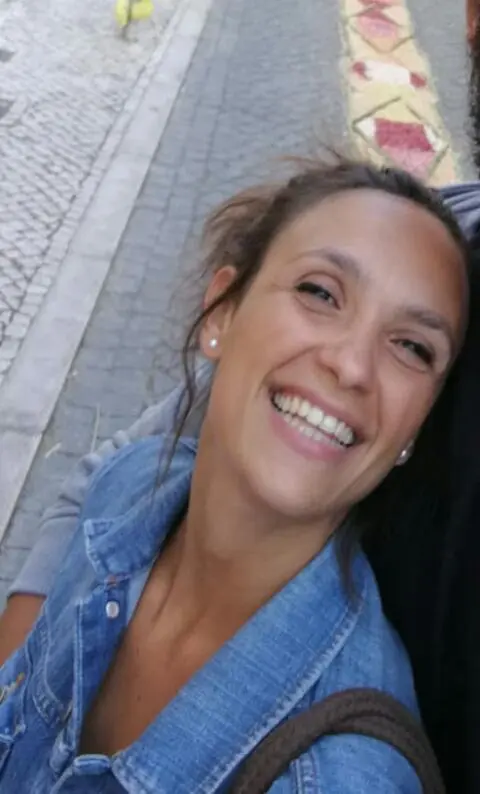 Laughing woman with an ugly smile | Chiropractic teacher